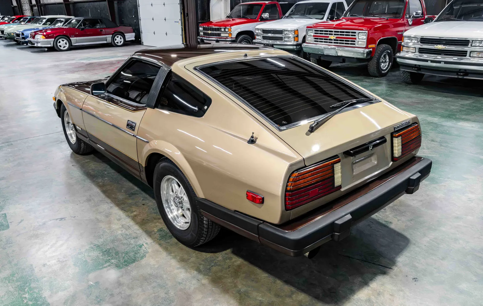 1983-Datsun-280ZX-Dark-Brown-Nugget-Gold-JN1HZ04S9DX559454-35.jpg