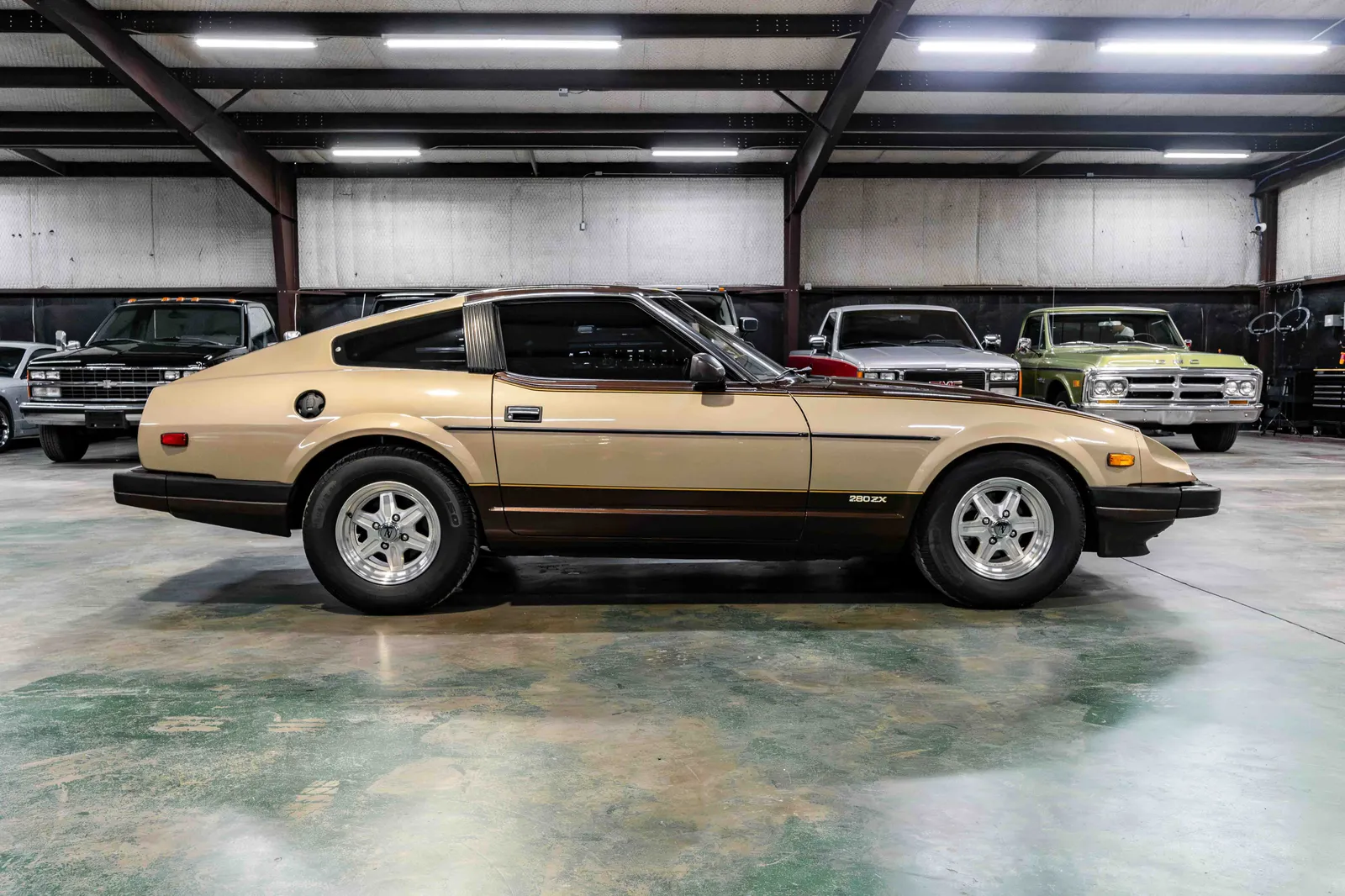1983-Datsun-280ZX-Dark-Brown-Nugget-Gold-JN1HZ04S9DX559454-38.jpg