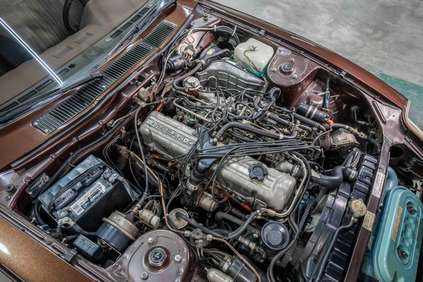1983-Datsun-280ZX-Dark-Brown-Nugget-Gold-JN1HZ04S9DX559454-41.jpg