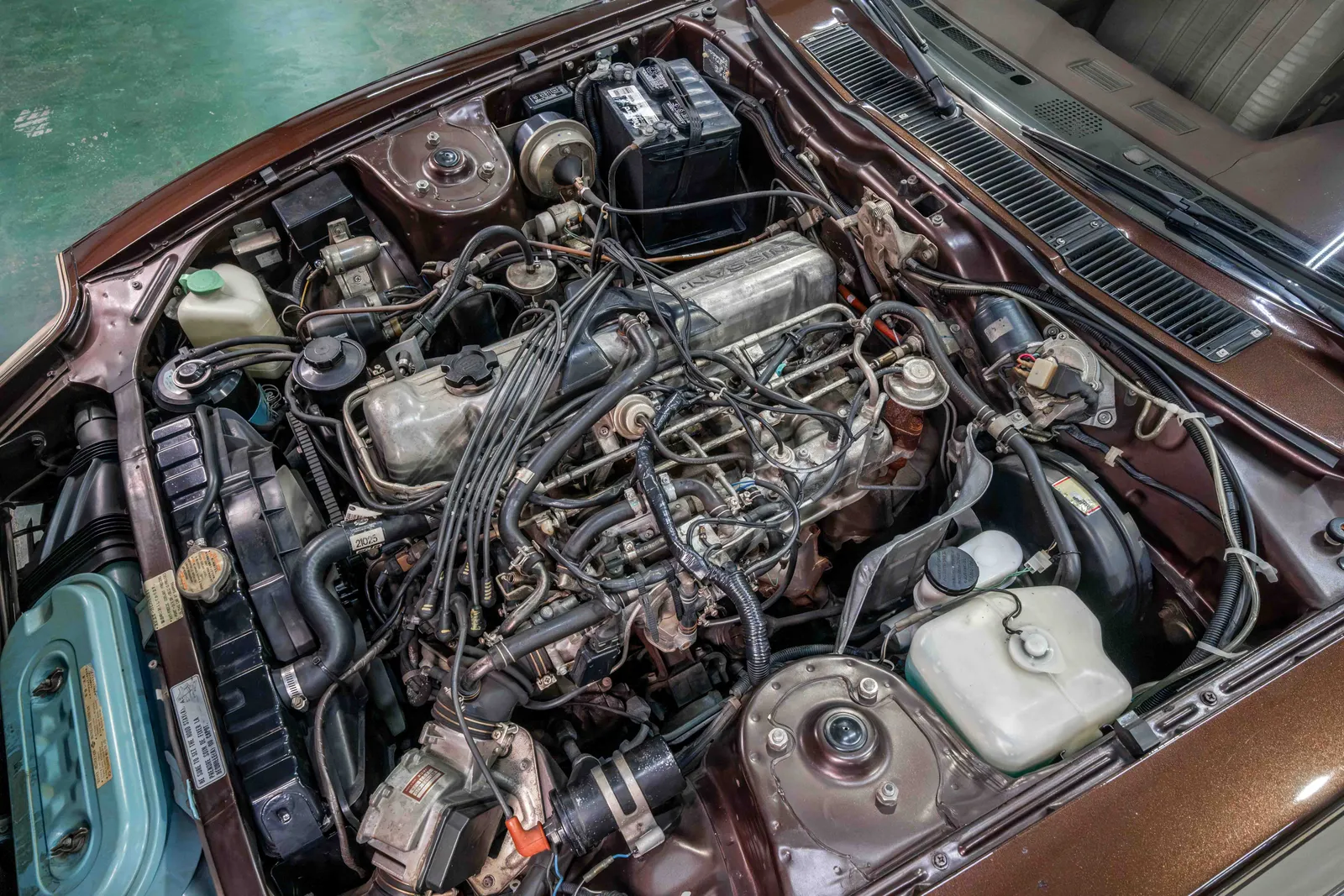 1983-Datsun-280ZX-Dark-Brown-Nugget-Gold-JN1HZ04S9DX559454-42.jpg