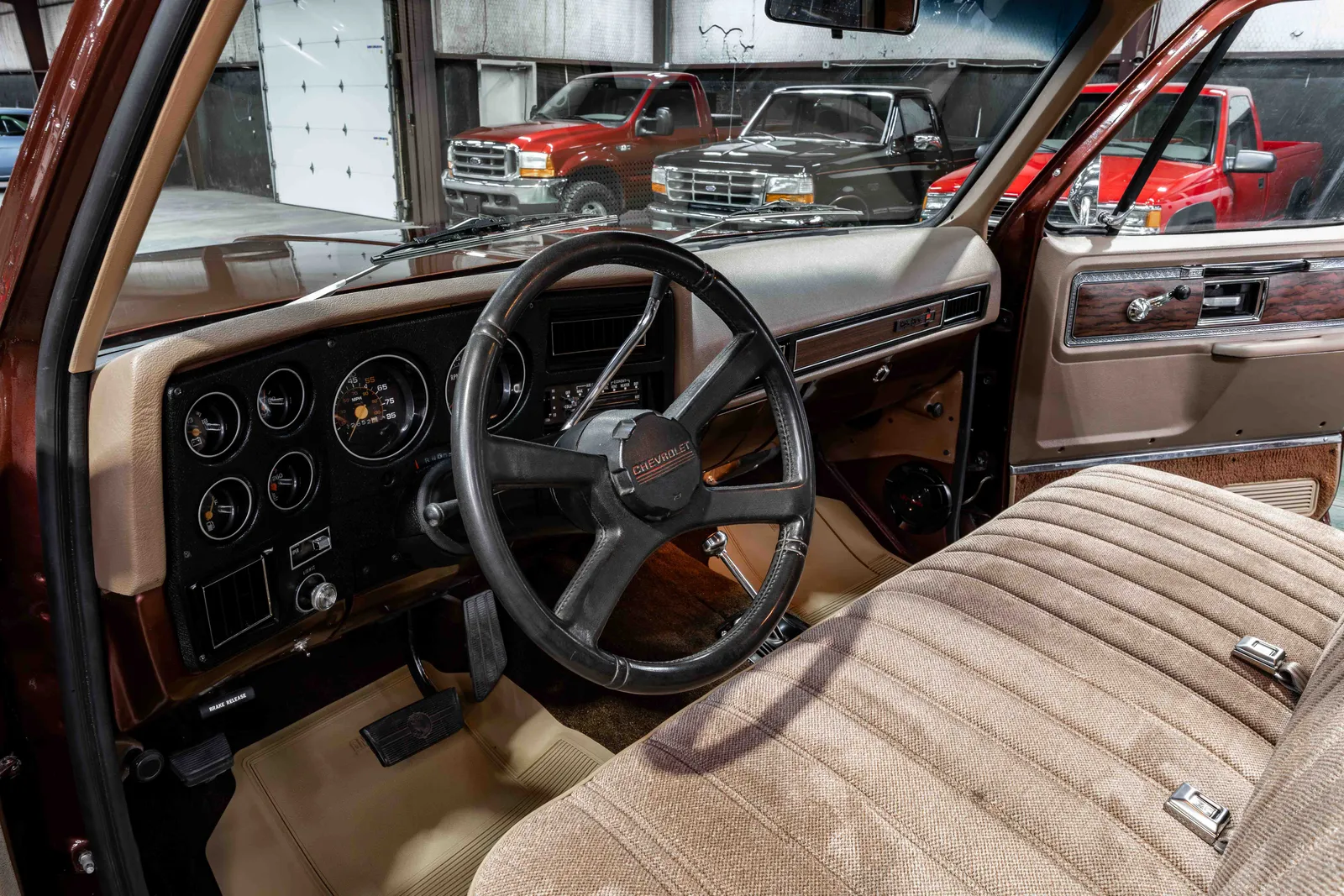 1977-GMC-K10-Brown-TKL147F722257-46.jpg