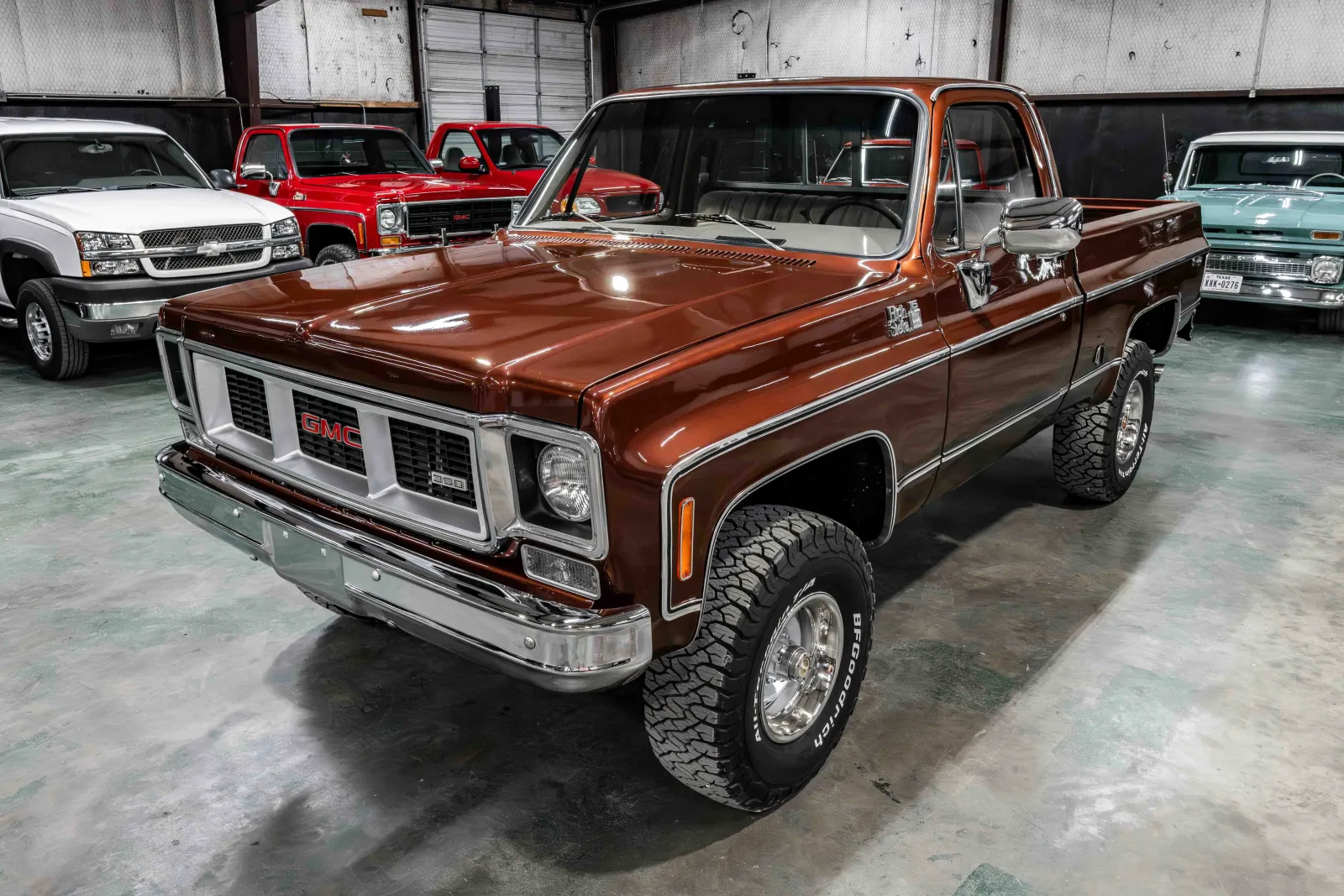 1977-GMC-K10-Brown-TKL147F722257-33.webp
