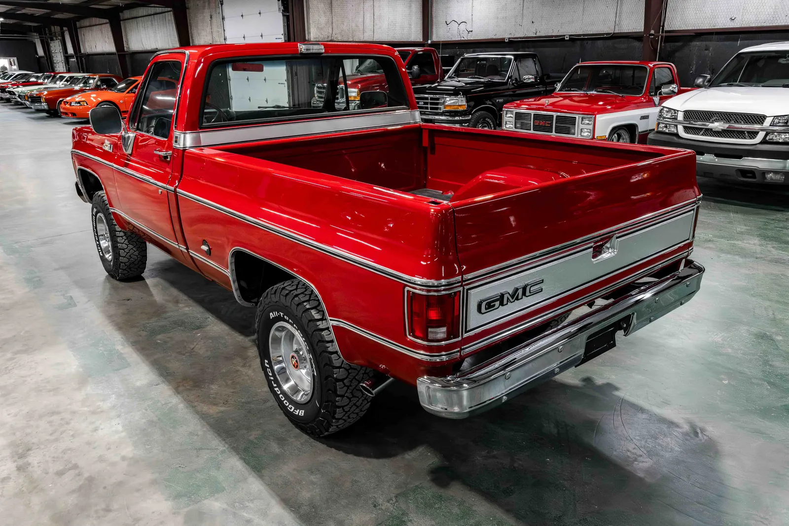 1978-GMC-K10-Red-500966-35.jpg