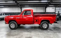 1_1979-Dodge-Power-Wagon-Red-216887-31.jpg