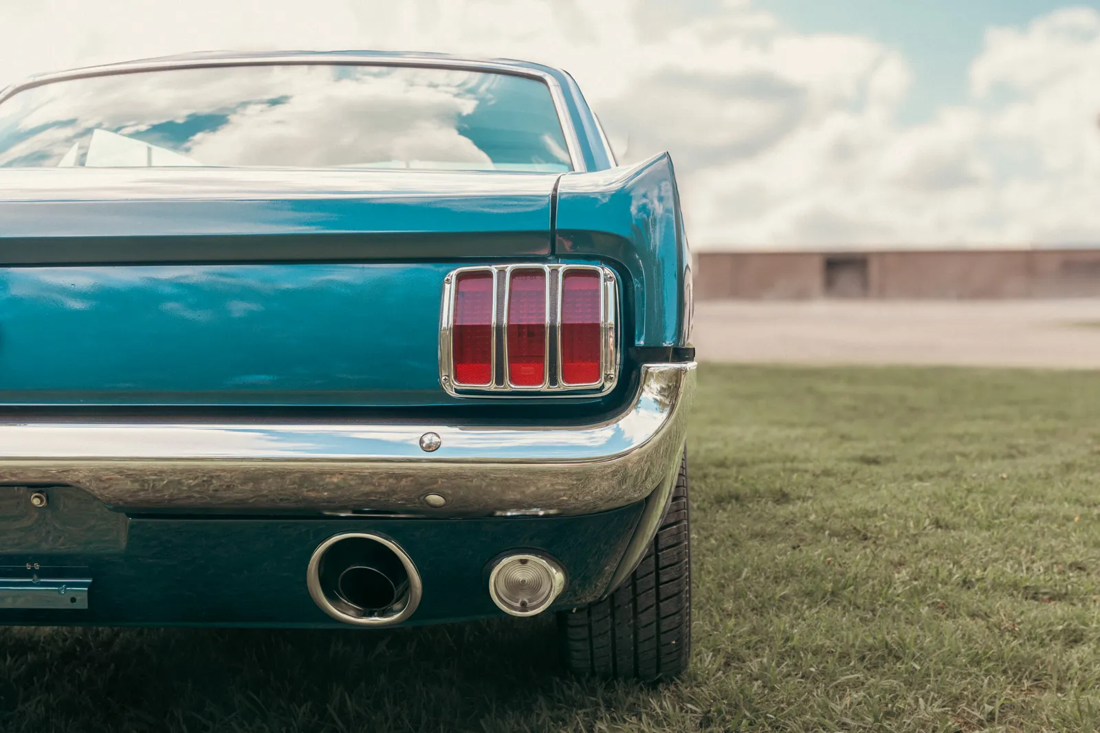 1965 Ford Mustang 302 - AC- 5-Speed