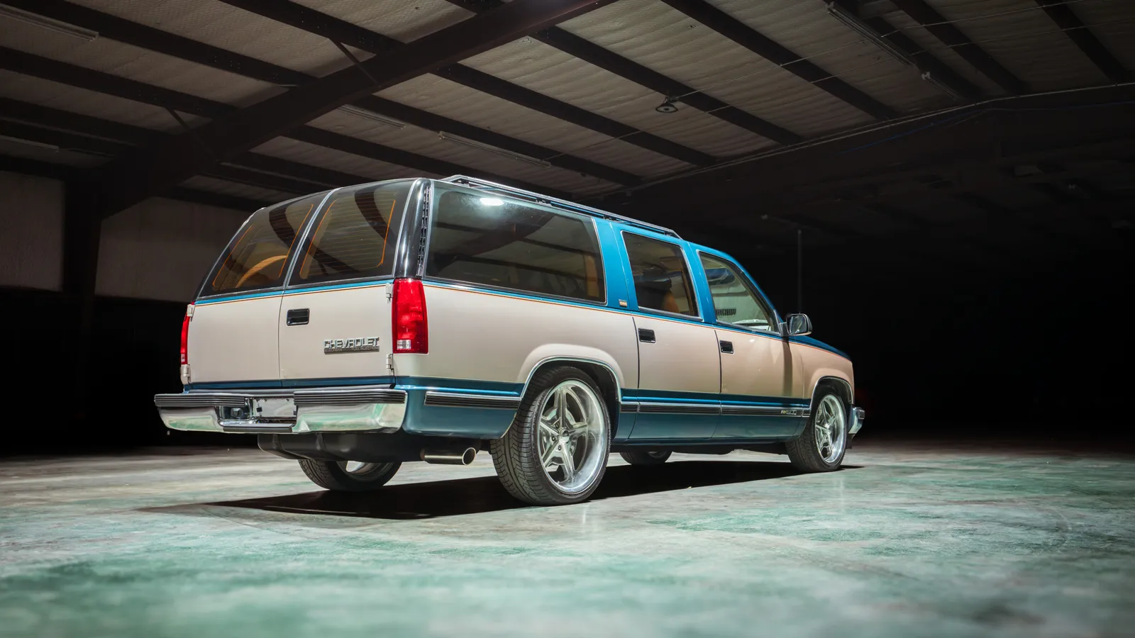 1993 Chevrolet Suburban 5.7 Test Drive | PC Classic Cars
