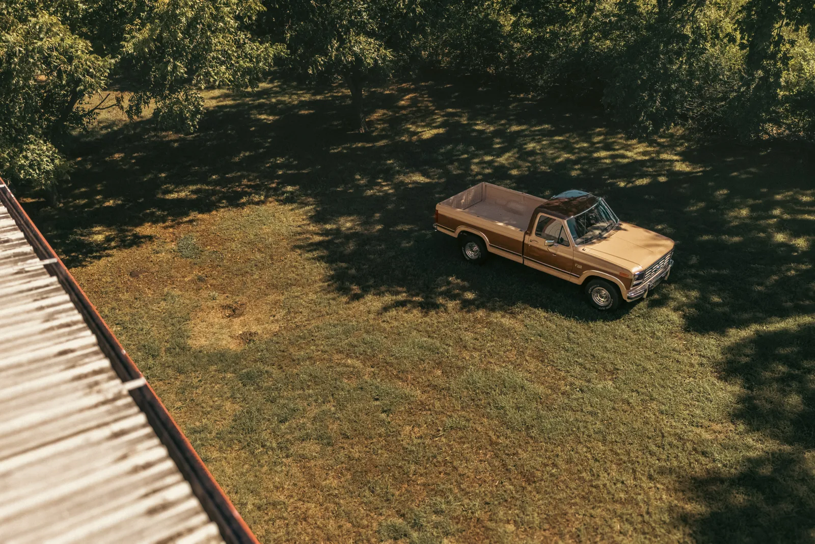1986 Ford F150 XLT Lariat 5.0 Test Drive | PC Classic Cars